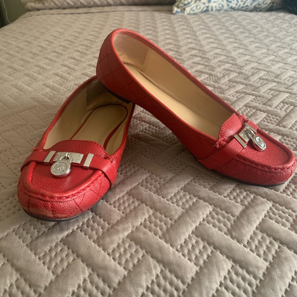 MICHAEL Michael Kors red flats